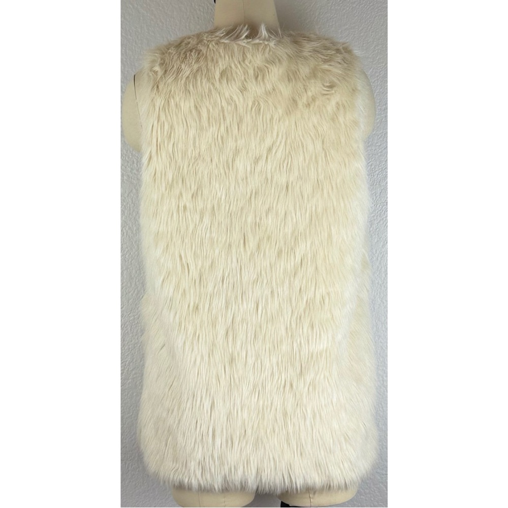 BB Dakota Cream Faux Fur Vest, size Medium - Picture 5 of 12